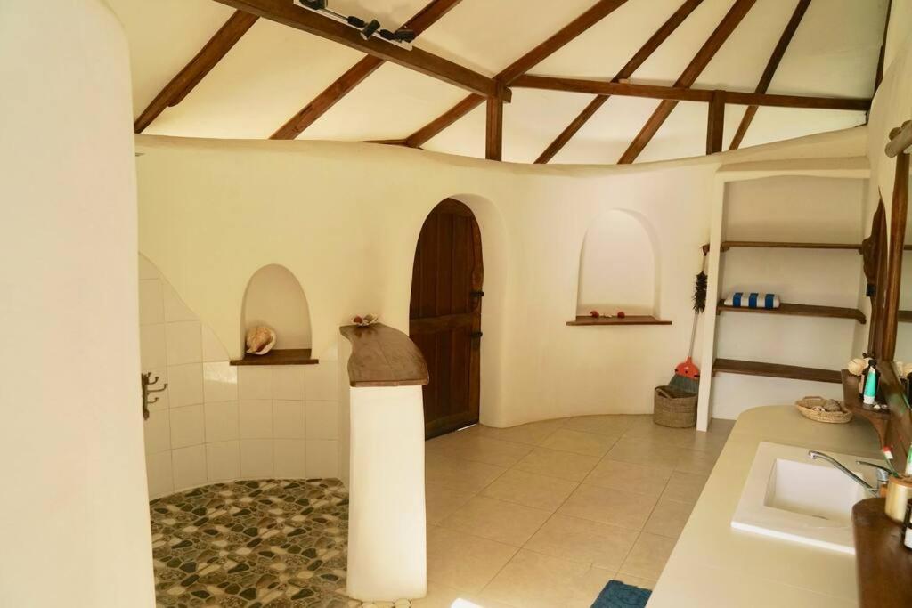 Beach-Front Sumbawa Surf House Lemonga المظهر الخارجي الصورة