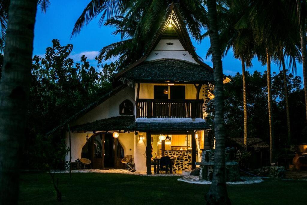 Beach-Front Sumbawa Surf House Lemonga المظهر الخارجي الصورة