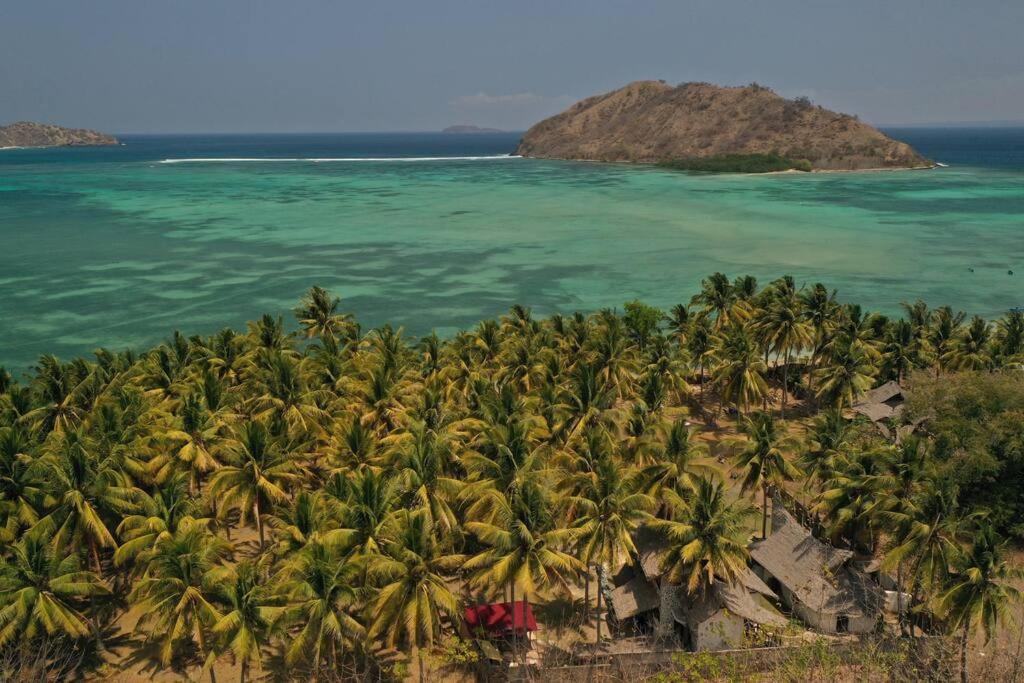 Beach-Front Sumbawa Surf House Lemonga المظهر الخارجي الصورة