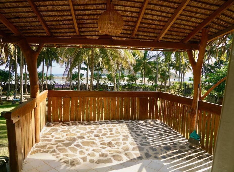 Beach-Front Sumbawa Surf House Lemonga المظهر الخارجي الصورة
